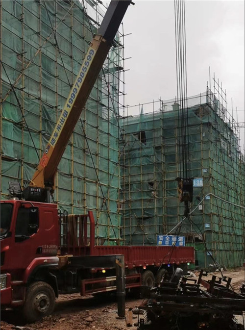 达拉特旗“慢工细活”—— 吊车的 “微动控制” 技术